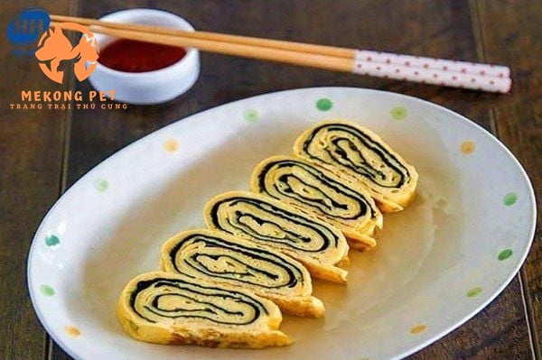 Trứng đà điểu được chế biến thành các món ăn ngon phục vụ gia đình, du khách,...